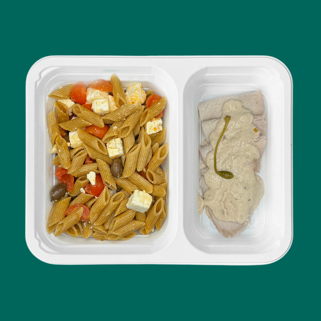 Insalata di pasta integrale con feta, pomodoro, olive + arista tonnata