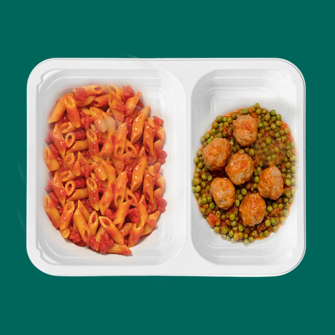 Penne integrali al pomodoro + polpette sugo e piselli